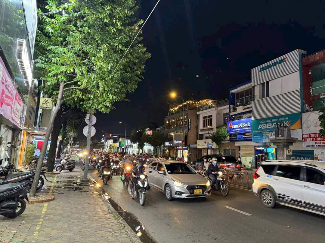 2 LÔ MẶT TIỀN ĐƯỜNG QUANG TRUNG – NGANG GẦN 10M – XÂY CAO ỐC/KS CỰC ĐẸP 15982573