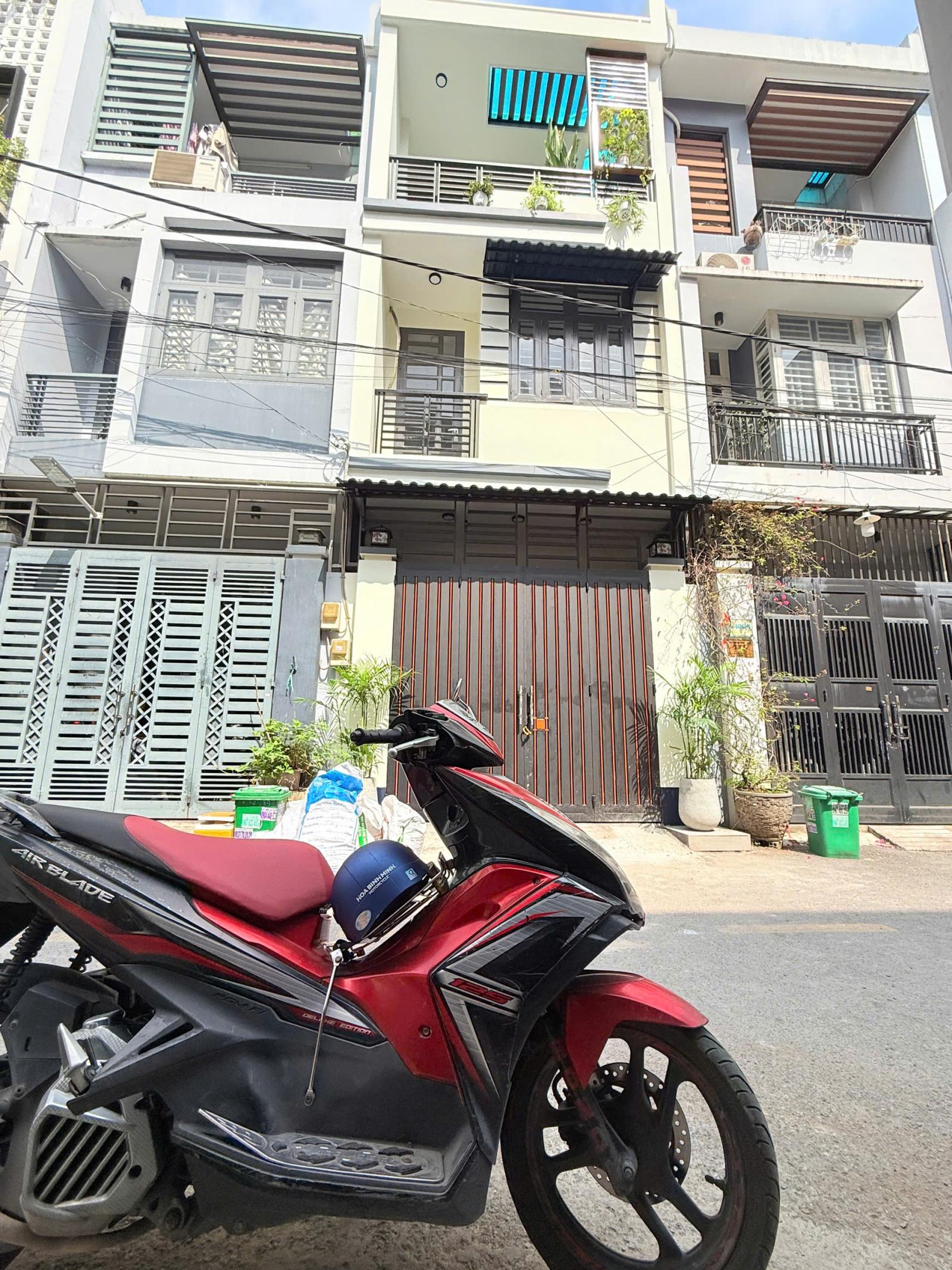 Bán Nhà 3 Tầng Hẻm Xe Hơi Số 647 Quốc Lộ 13, Hiệp Bình Phước, Thủ Đức 15982576