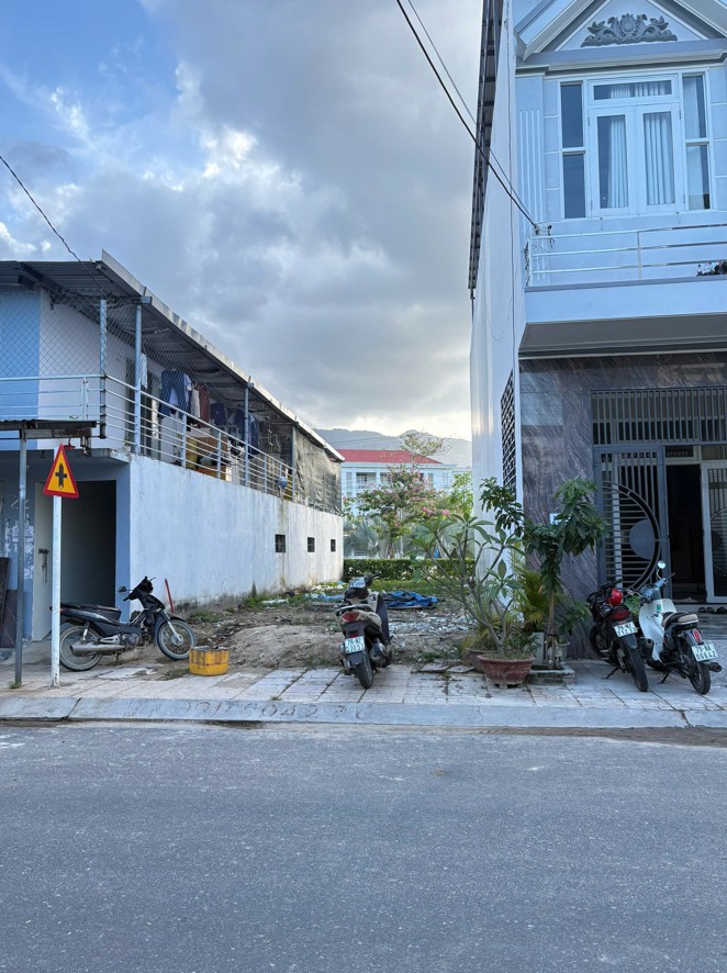 Bán đất Hòn Rớ 2 - Phường Nam Nha Trang, Khánh Hòa - Gần sông mát mẻ , đối diện Đảo 3 Sungroup 15982593