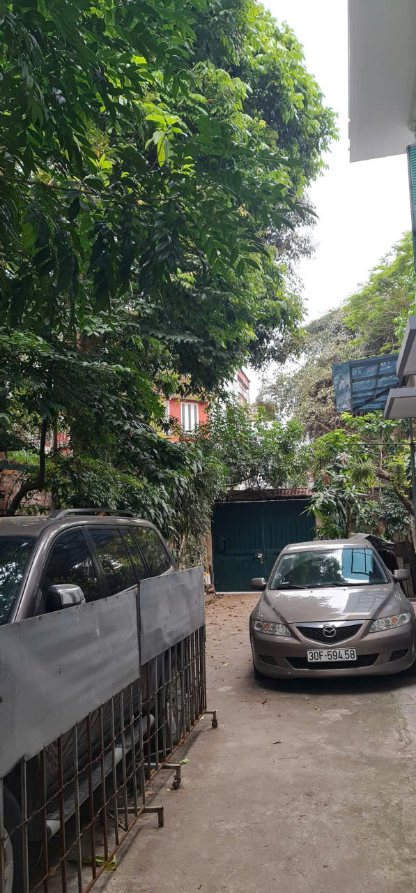 Cho thuê nhà ngõ 202 Trịnh Đình Cửu, 38m2 x 5 tầng, 3 phòng ngủ, 12,5 triệu 15982597