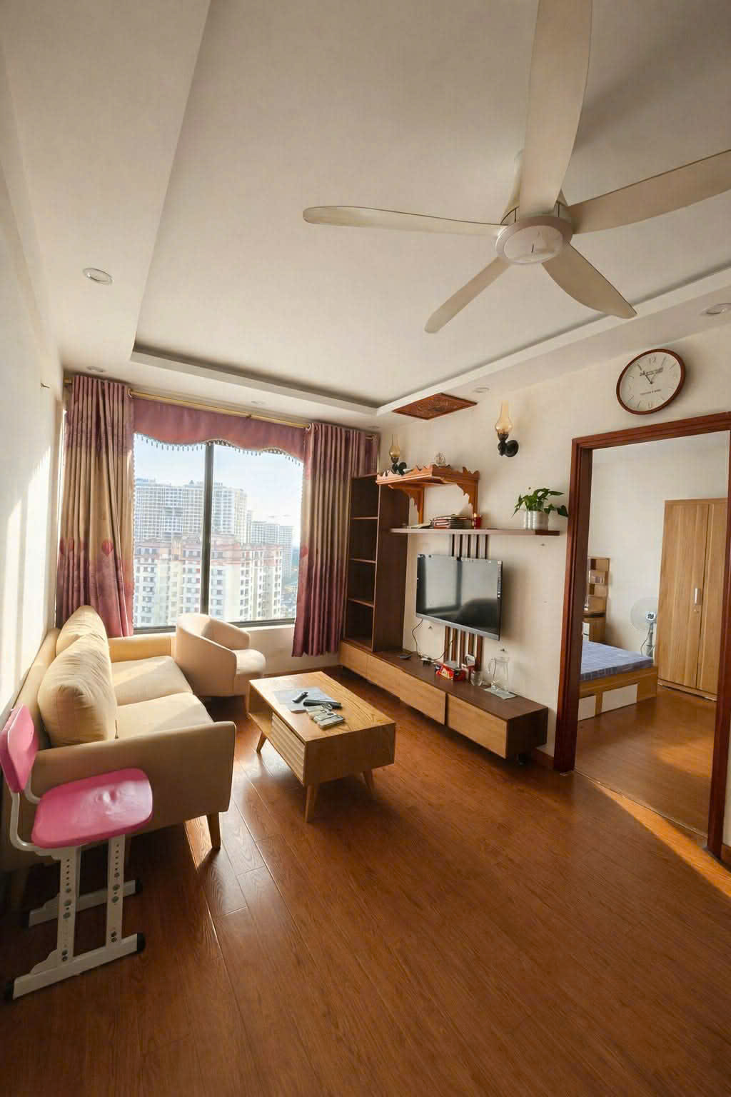  Cho thuê nhanh căn 2PN , đầy đủ nội thất ,66m2 giá chỉ 10,5tr/tháng dự án Green Stars Phạm Văn Đồng  
☎️ Liên hệ em Việt qua Zalo và SĐT : 0343.458.010 15982615