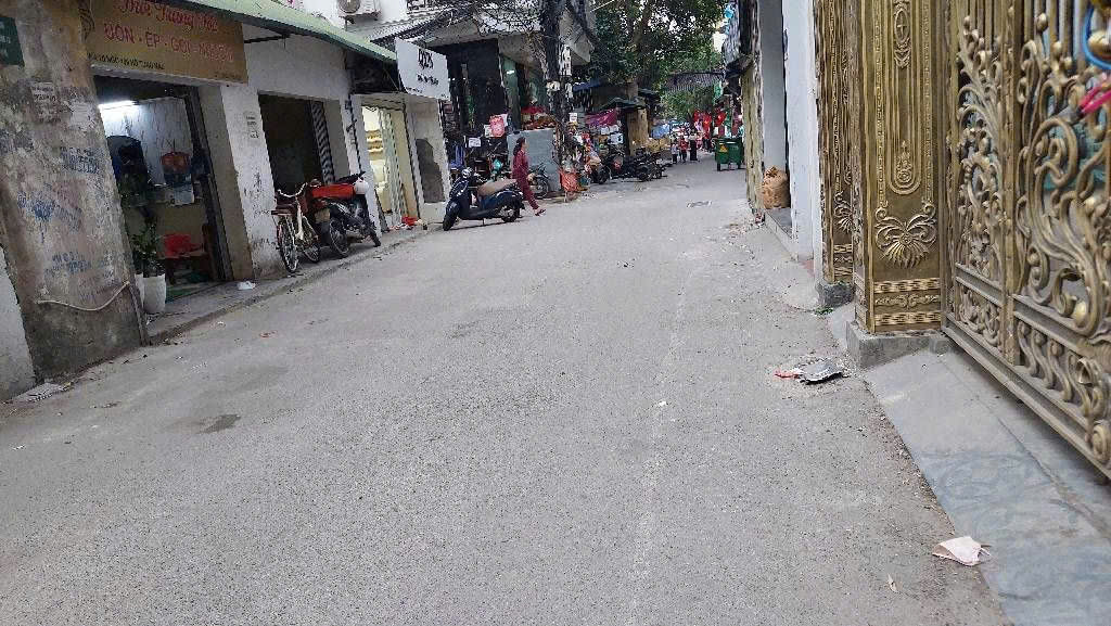 Bán đất Hồ Tùng Mậu, đẹp nhất phố, 92m2, MT4m, ô tô 16 chỗ vào nhà, giá 23 tỷ 15982620