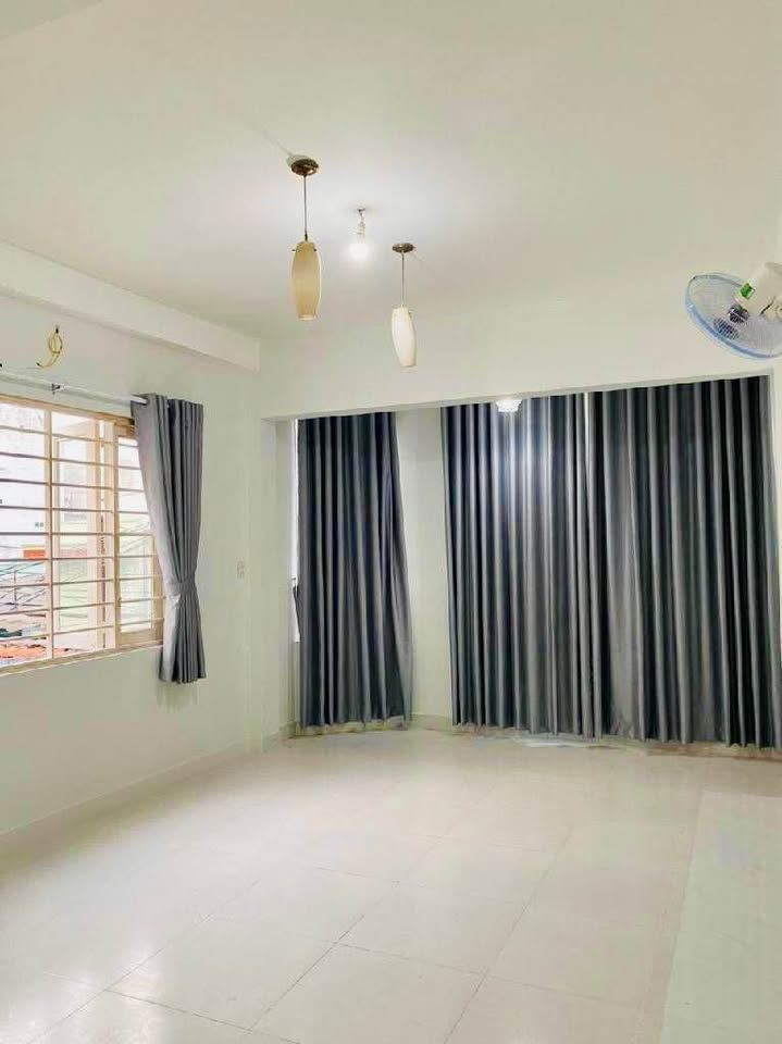 BÁN NHÀ MẶT TIỀN LÔ GÓC 4 TẦNG 55M2 KHÔNG LỘ GIỚI NHỈNH 8 TỶ 15982631