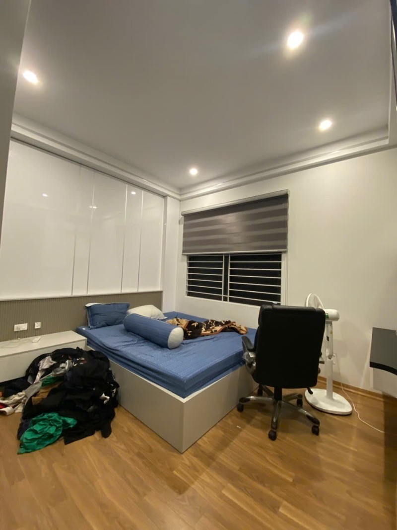 NHÀ 6 TẦNG – GARA 2 Ô TÔ – PHỐ VIỆT HƯNG – LONG BIÊN 15982632