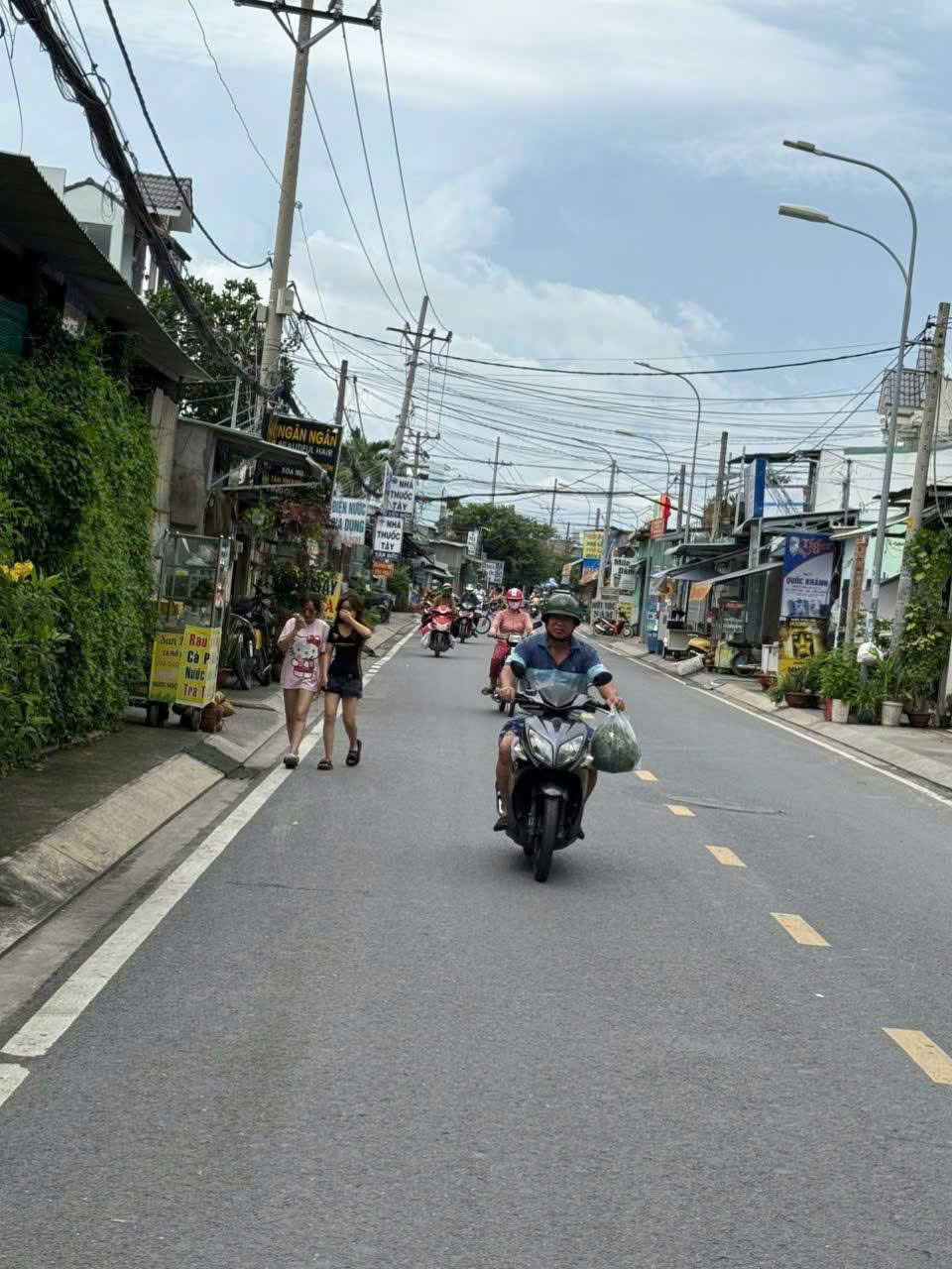 HÀNG HIẾM ĐÔNG THẠNH 8-1 – SÁT Q12 – GẦN CHỢ GẤU & NHÀ THỜ TÂN ĐÔNG 15982643