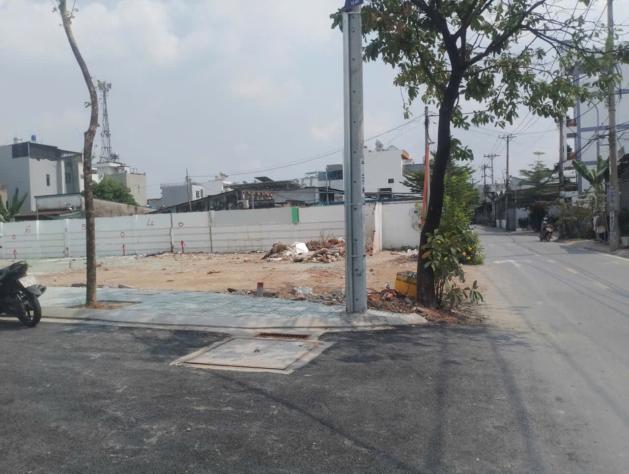 LÔ GÓC (9x14) – GIÁ 7,5 TỶ – GIÁP CÔNG VIÊN 150HA THẠNH XUÂN 15982642