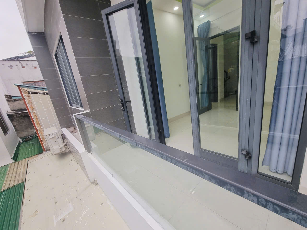 Bán Nhà Lạc Long Quân – 3 Tầng Kiên Cố – 53.7m² – Giá 4.8 Tỷ 15982659