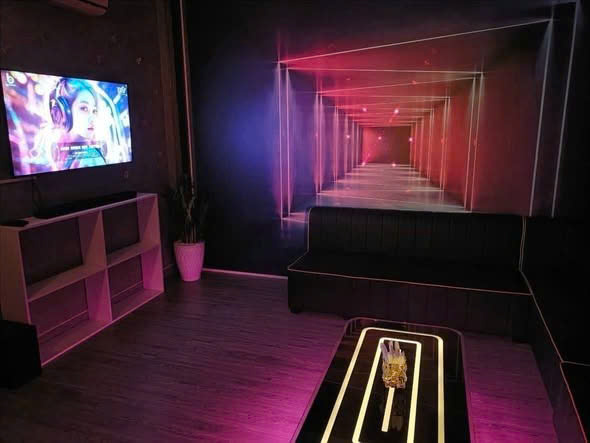 SANG NHƯỢNG QUÁN BAR GOLD LOUNGE PHÚ MỸ HƯNG TP.HCM 15982717