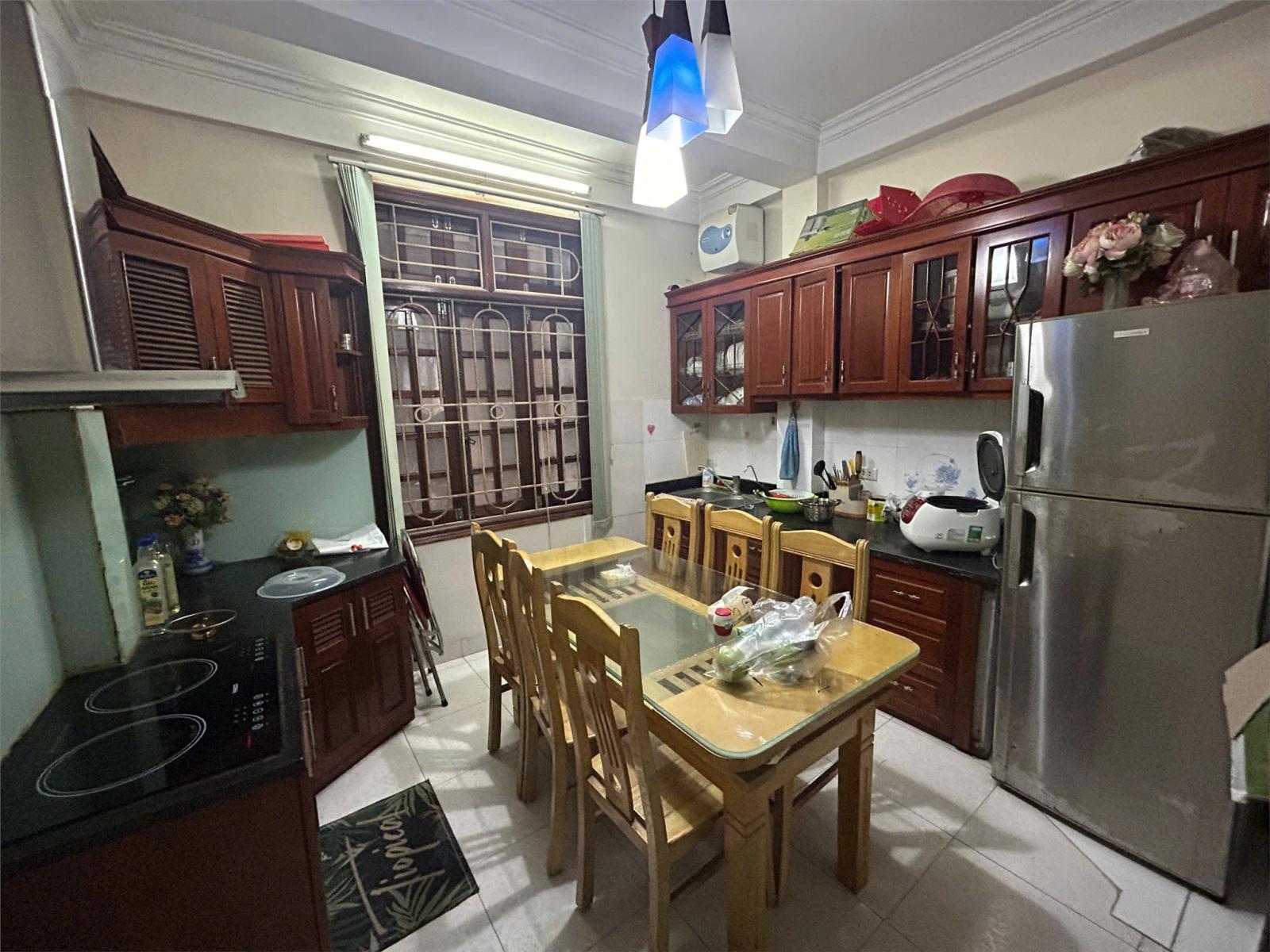 Chính chủ bán nhà ngõ Chợ Nhà Xanh - Phố Phan Văn Trường, chính chủ uy tín, 17 tỷ có thương lượng. 15982797