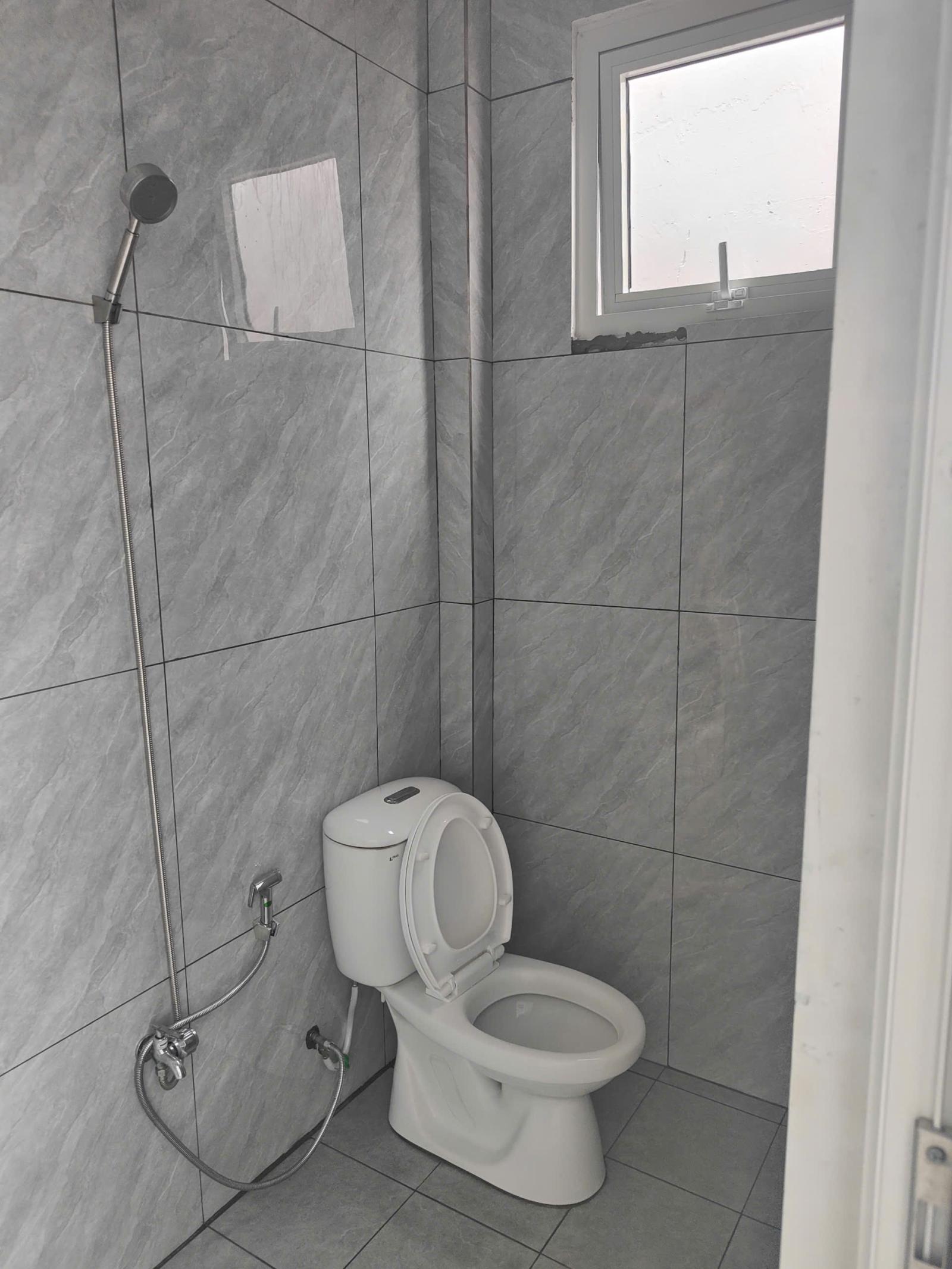 Bán Lô Đất Tặng Nhà Mặt Tiền Hoàng Hữu Nam, phường Tân Phú (quận 9 cũ), TP Thủ Đức 15982817