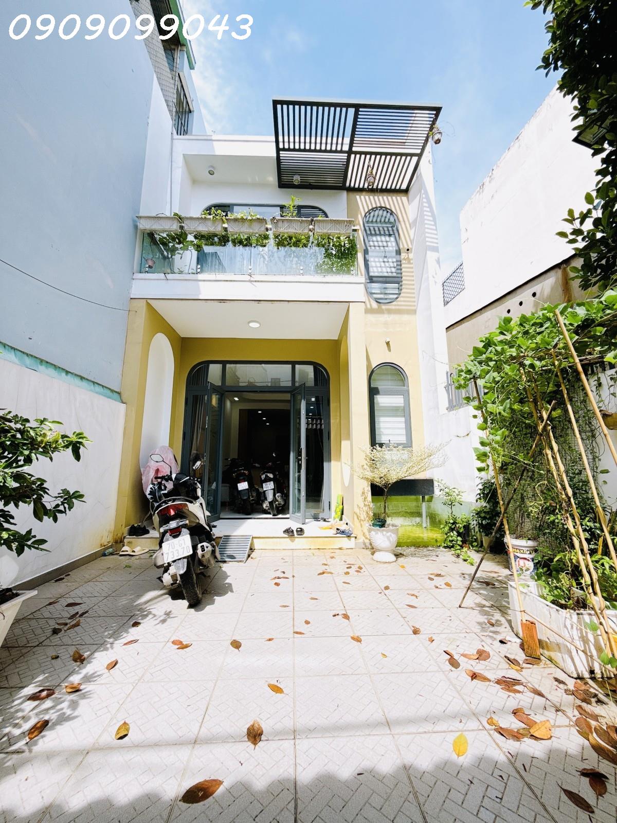 🔥NHÀ 2 TẦNG MỚI CỨNG-94M2 NGANG 6MÉT-SÂN ĐẬU Ô TÔ.
GIÁP TÂN BÌNH-NHỈNH 6 TỶ. 15982838