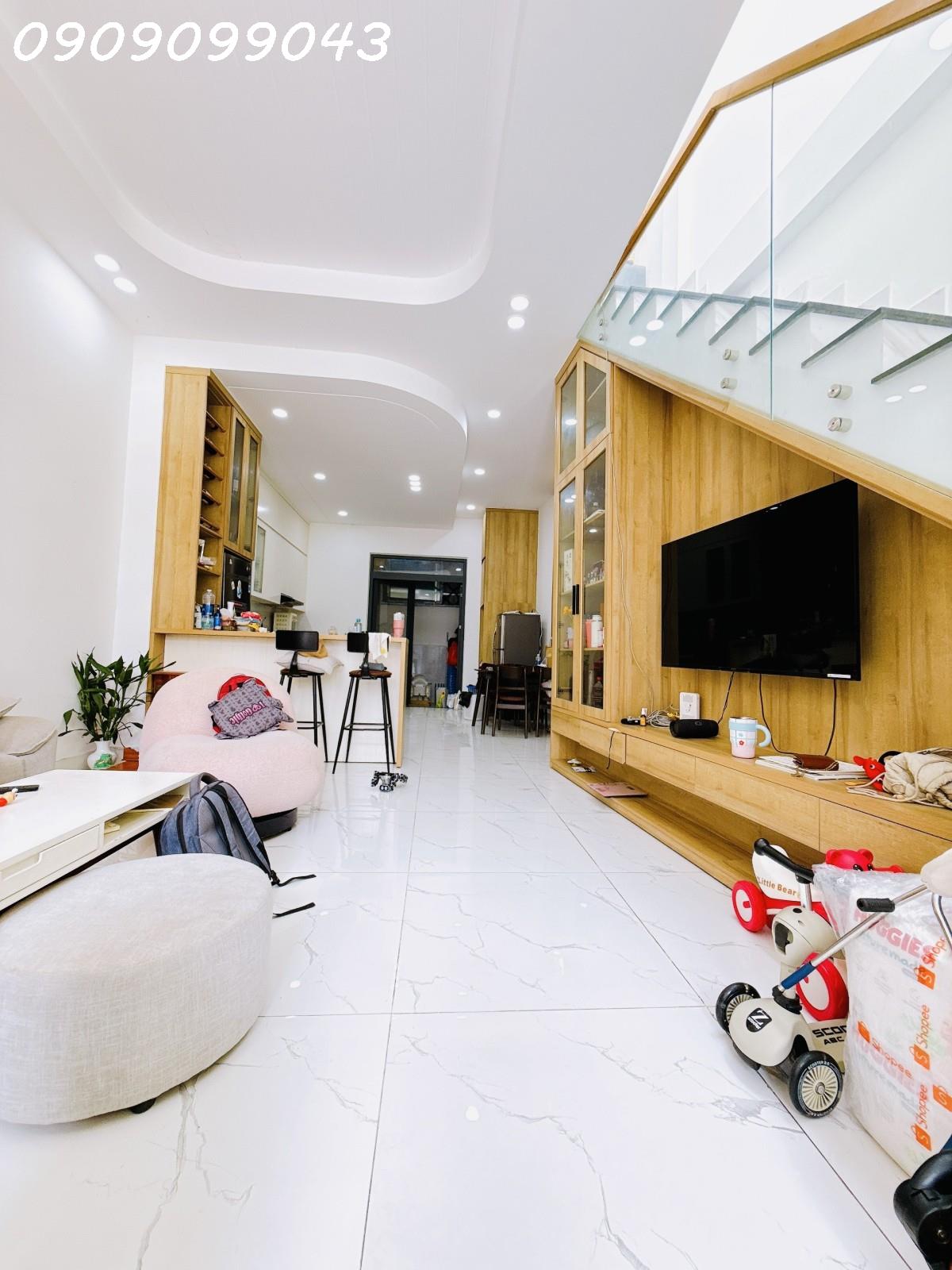 🔥NHÀ 2 TẦNG MỚI CỨNG-94M2 NGANG 6MÉT-SÂN ĐẬU Ô TÔ.
GIÁP TÂN BÌNH-NHỈNH 6 TỶ. 15982838