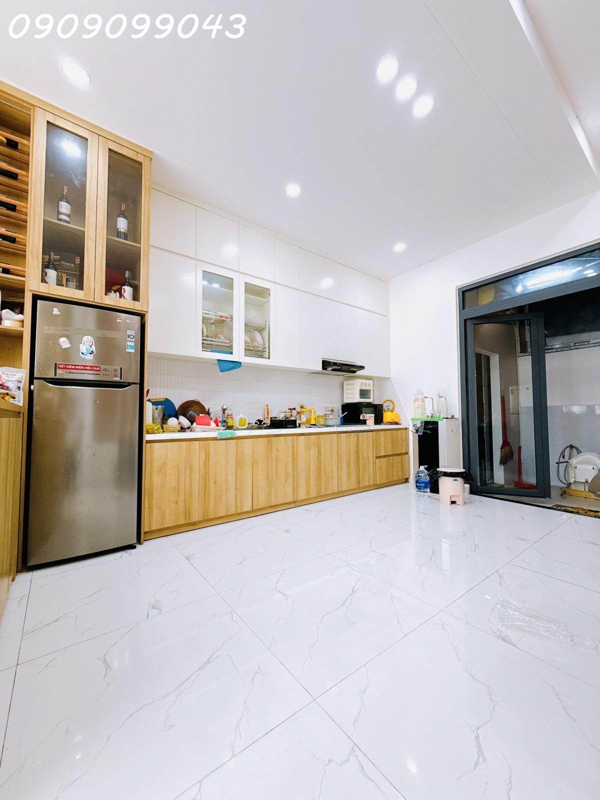 🔥NHÀ 2 TẦNG MỚI CỨNG-94M2 NGANG 6MÉT-SÂN ĐẬU Ô TÔ.
GIÁP TÂN BÌNH-NHỈNH 6 TỶ. 15982838