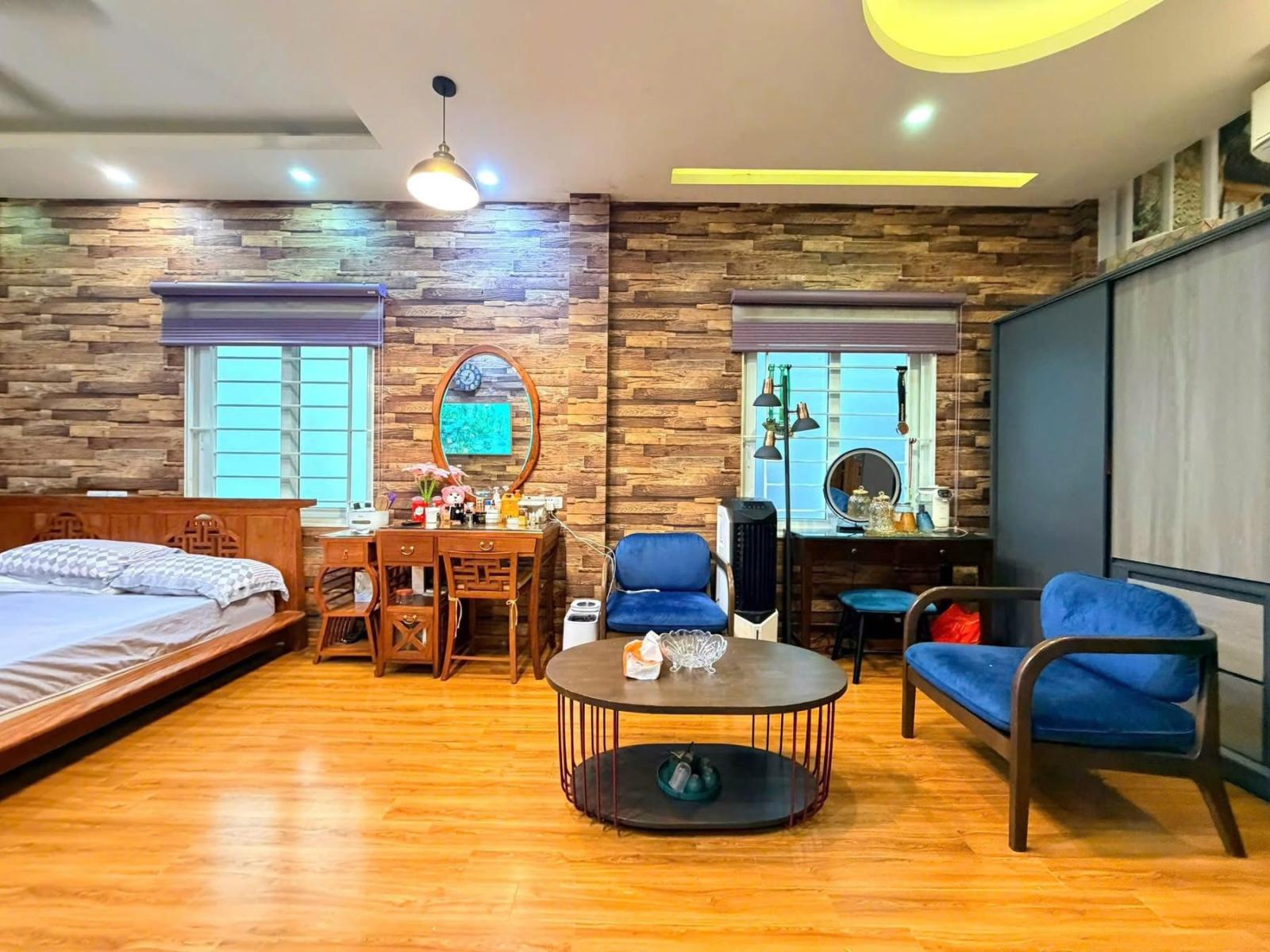 BÁN NHÀ NGỌC KHÁNH 2 THOÁNG 40M 5 TẦNG MẶT TIỀN 5M 9.5 TỶ 15982855