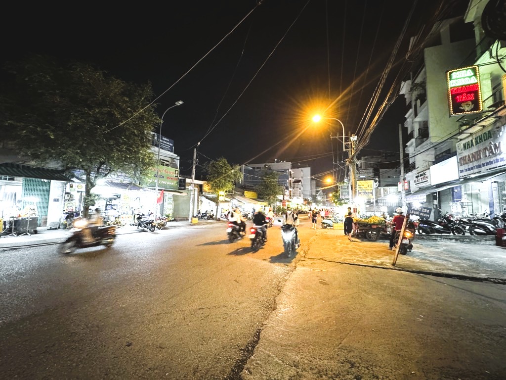 NHÀ 2 TẦNG NGUYỄN TRỌNG TUYỂN, GIÁP PHÚ NHUẬN, NHỈNH 1 TỶ SHR
 15982928