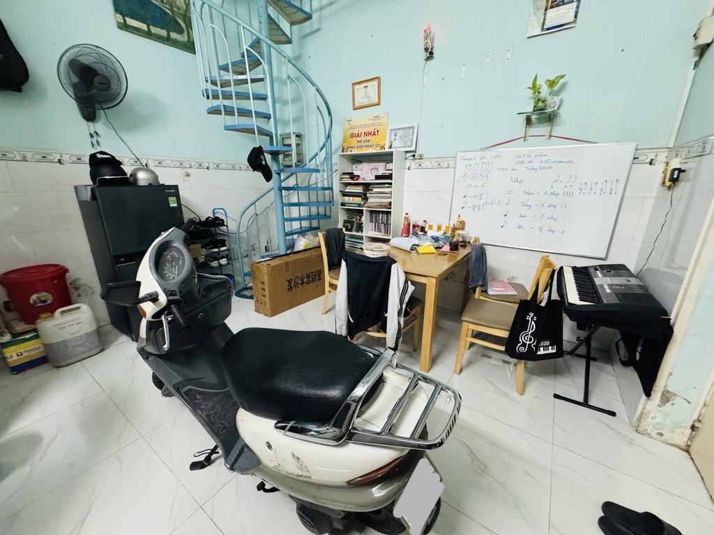 NHÀ 2 TẦNG NGUYỄN TRỌNG TUYỂN, GIÁP PHÚ NHUẬN, NHỈNH 1 TỶ SHR
 15982928