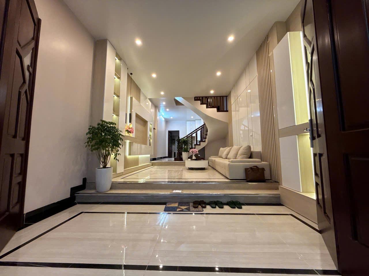 SỞ HỮU NGAY NHÀ ĐẸP - GIÁ TỐT - Vị Trí Đắc Địa Tại Ngõ 254 Minh Khai, Hoàng Mai, Hà Nội 15983027