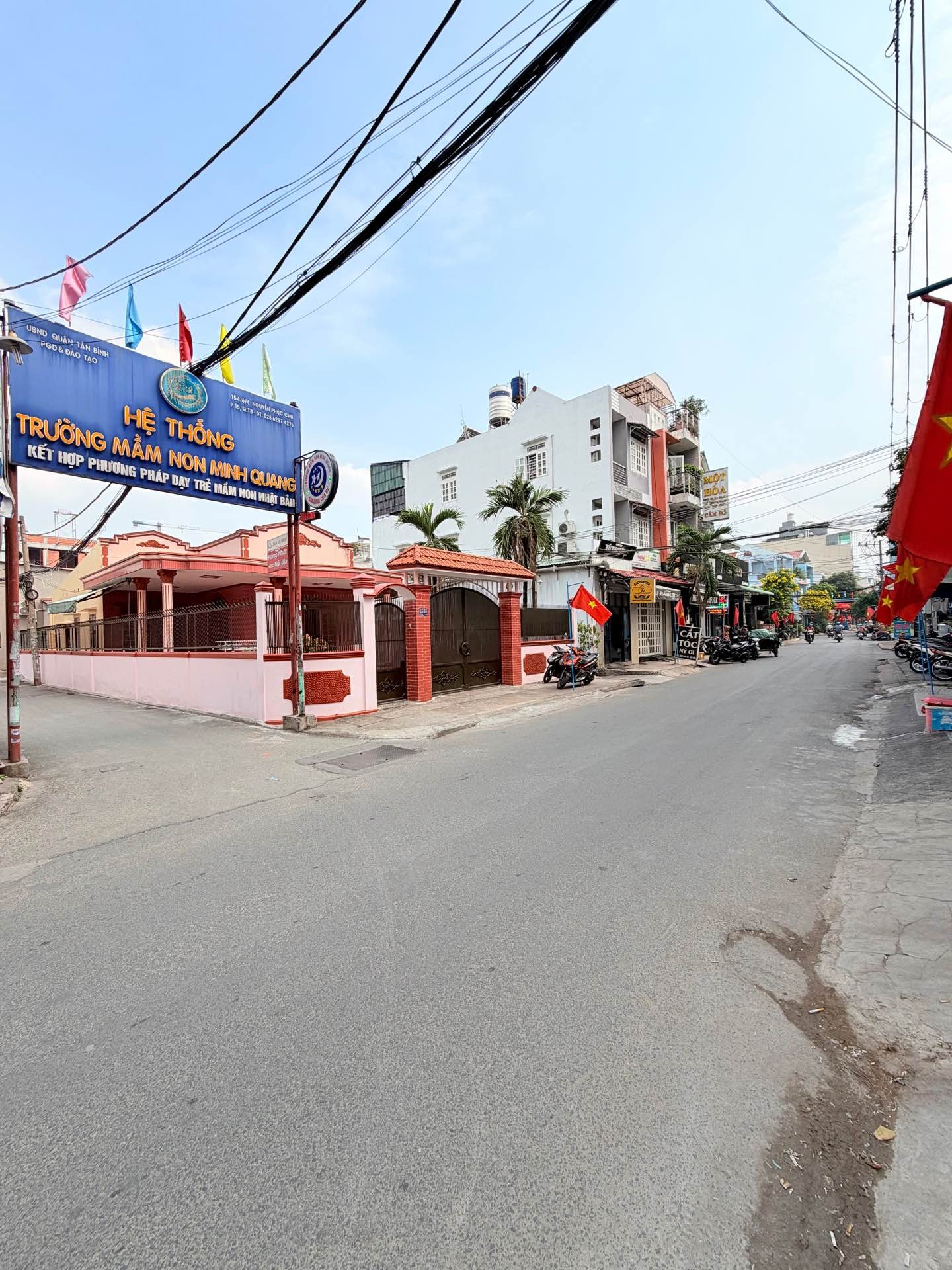 Nhà 3 lầu tân bình, mua ở ngay hẻm xe tải 10m 15983063