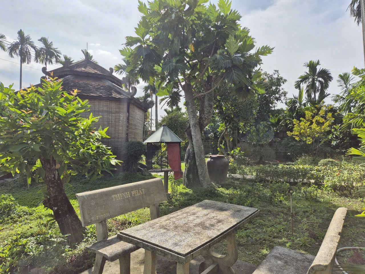 BIỆT THỰ NHÀ GỖ SÂN VƯỜN 1.930m² – LÔ GÓC 2MT – KHÔNG GIAN NGHỈ DƯỠNG HIẾM 15983074