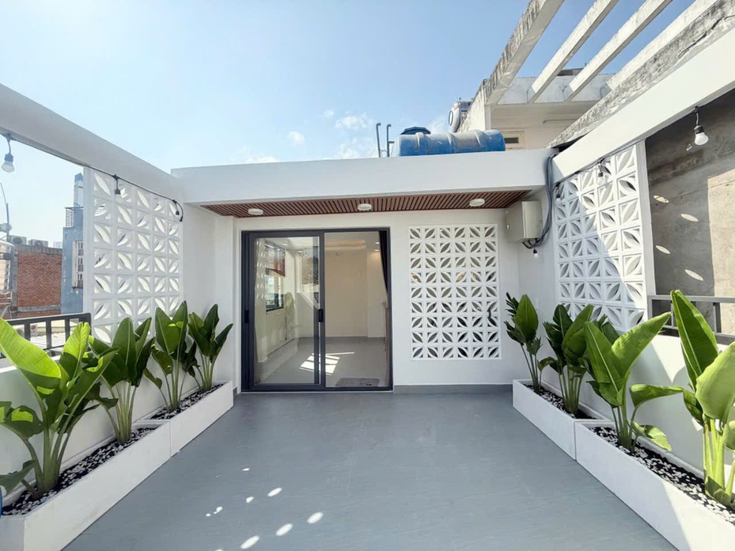 Căn góc 5 tầng giáp Q1, hẻm ô tô Điện Biên Phủ, 3PN nội thất mới chỉ 7.5ty thương lượng 15983086