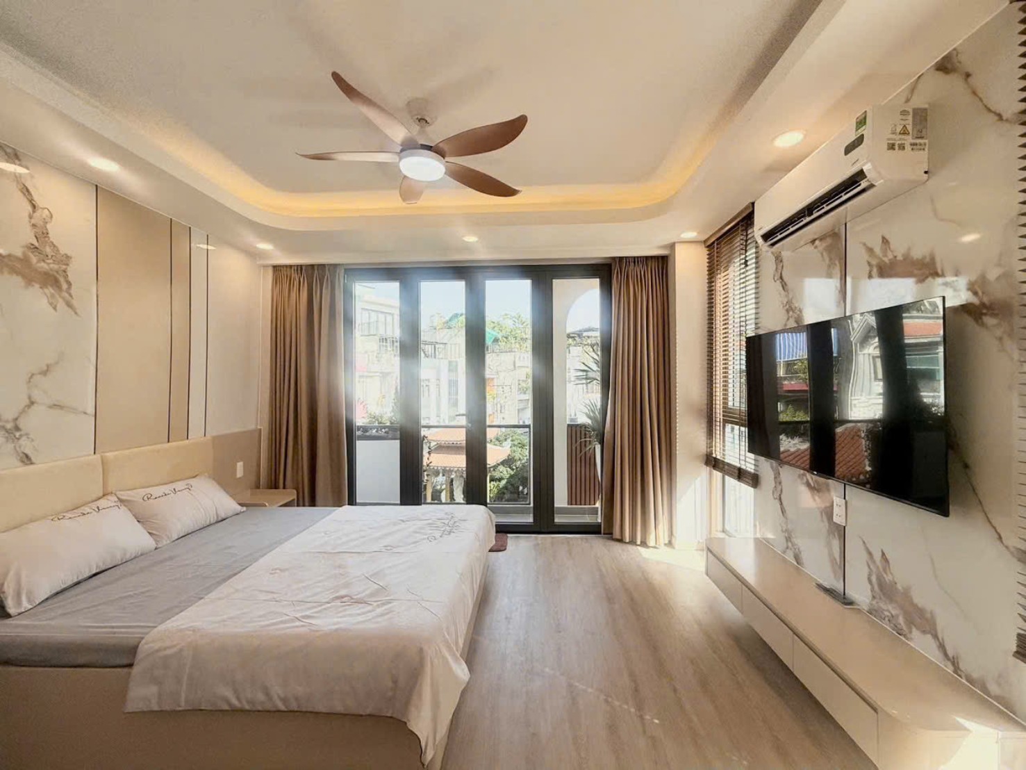 Căn góc 5 tầng giáp Q1, hẻm ô tô Điện Biên Phủ, 3PN nội thất mới chỉ 7.5ty thương lượng 15983086