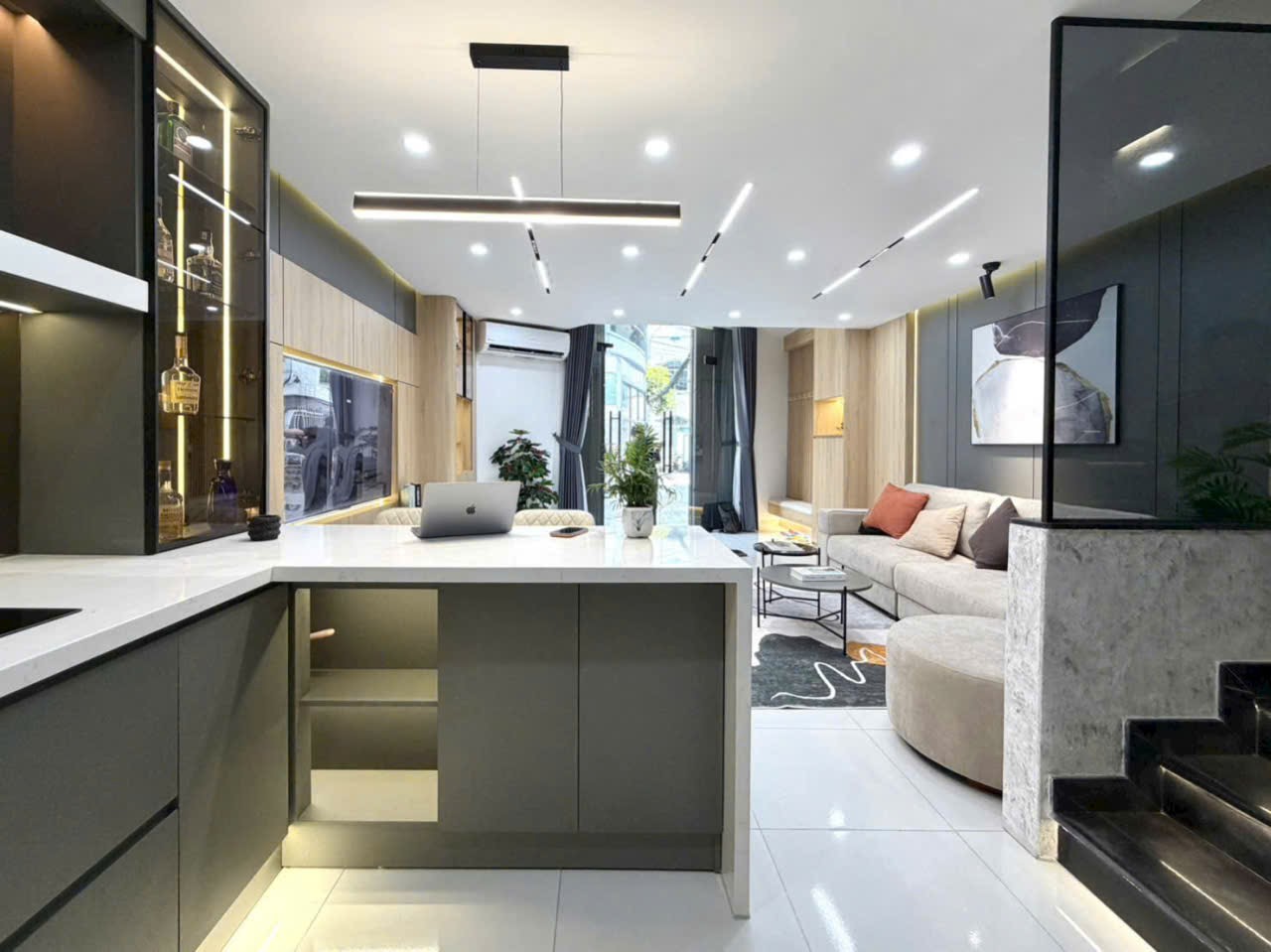 Bán Nhà đẹp mới xây hẻm ô tô đường Đoàn Thị Điểm Phú Nhuận 5.5x10m trệt lửng 3 lầu 4PN 15983119