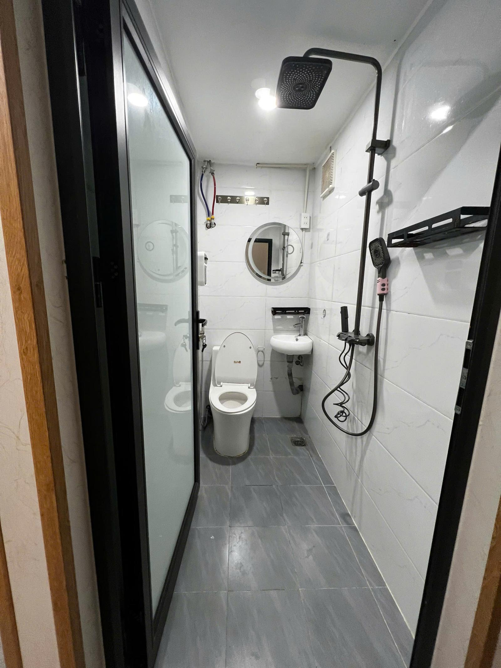 NHÀ TẬP THỂ ĐẸP - GIÁ TỐT - Vị Trí Đắc Địa Tại 107 Lò Đúc, Quận Hai Bà Trưng, TPHN 15983145