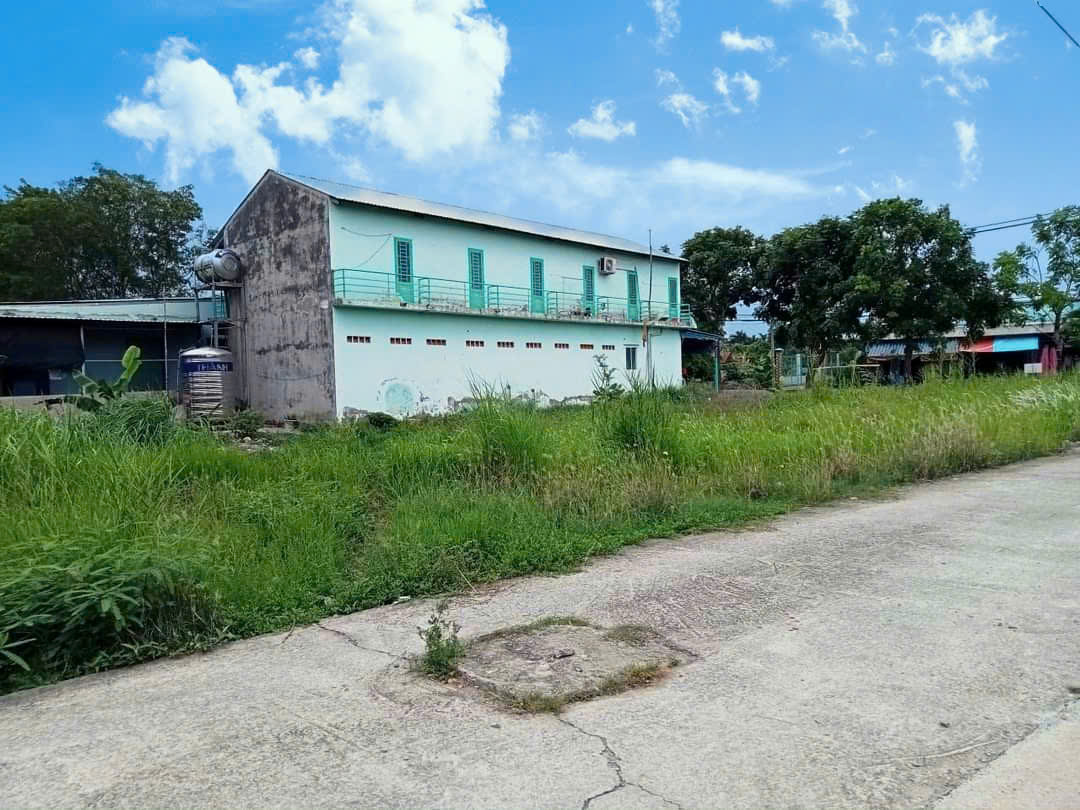 CẦN BÁN 90M2 THỔ CƯ ĐƯỜNG XE TANK GẦN BV NHI ĐÔNG TP 15983157