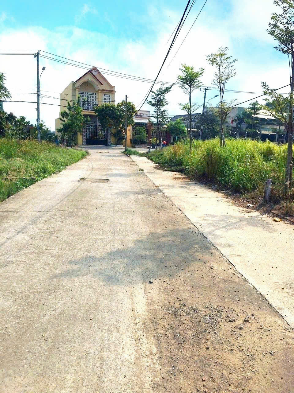 CẦN BÁN 90M2 THỔ CƯ ĐƯỜNG XE TANK GẦN BV NHI ĐÔNG TP 15983157