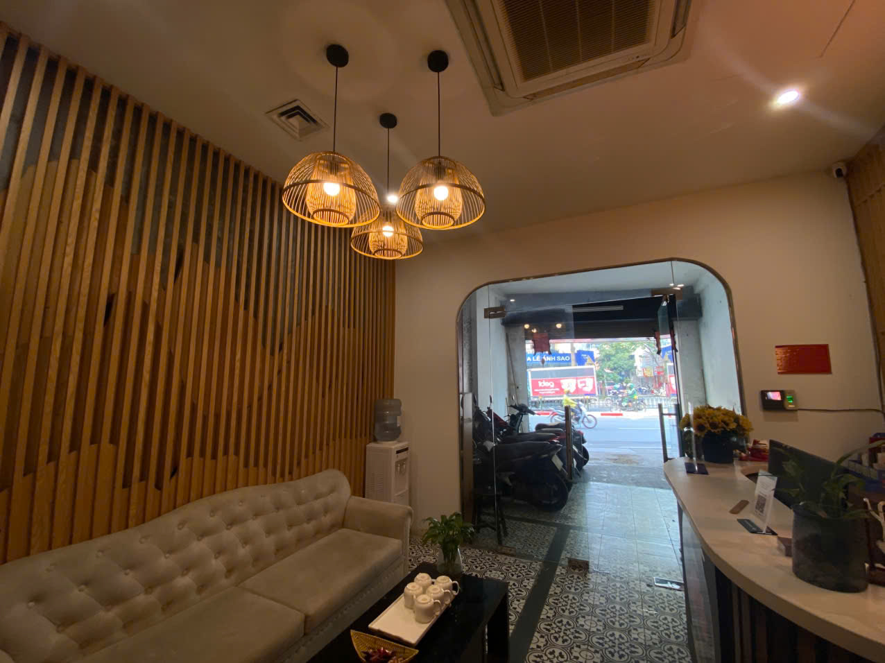 Phố VIP, bán nhà mặt phố Đào Tấn, vỉa hè kinh doanh, 40m, chỉ 24 tỷ 15983175