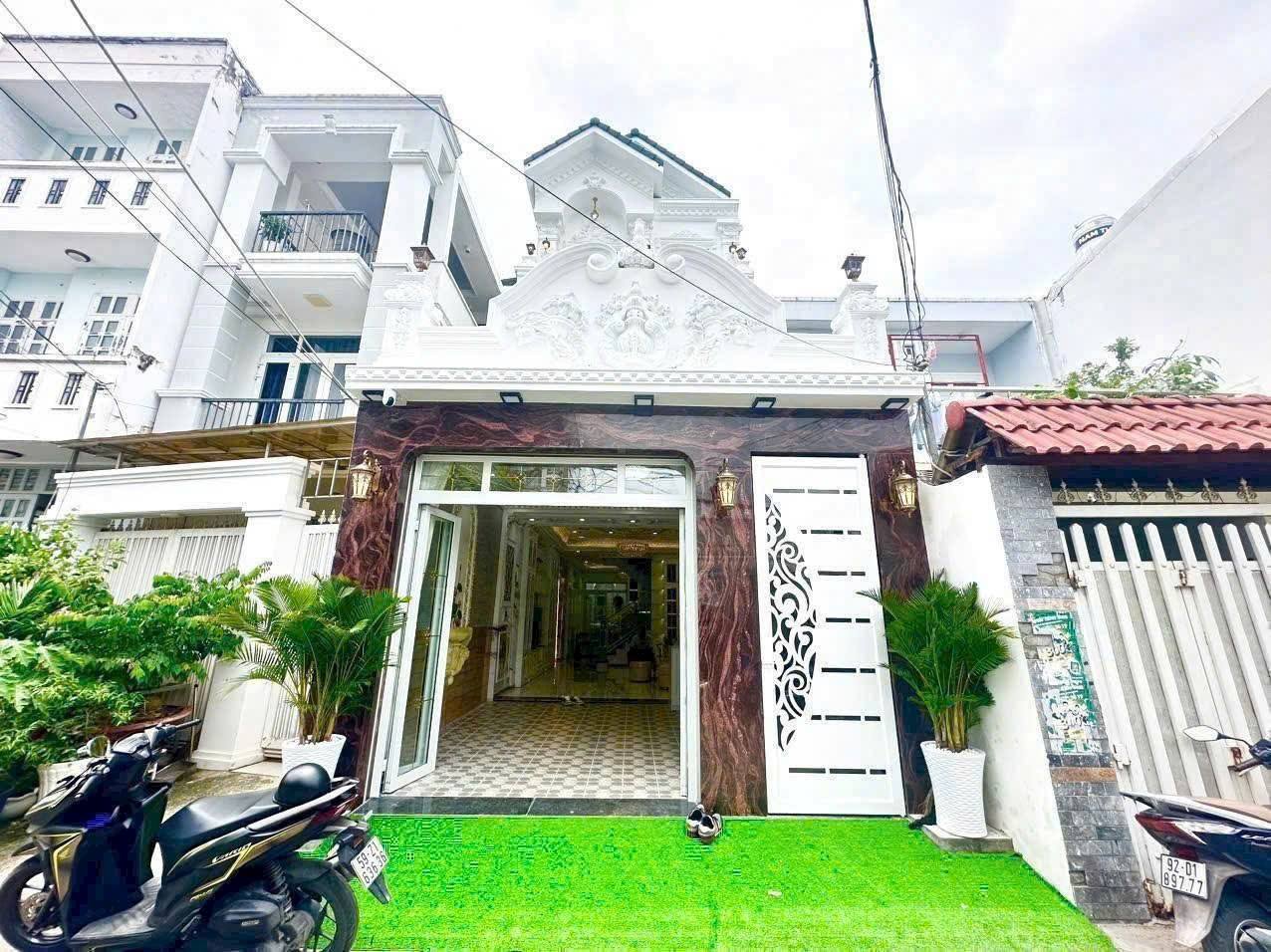 NHÀ TÂN CỔ ĐIỂN CÓ GARA Ô TÔ - ĐÀO TÔNG NGUYÊN, NHÀ BÈ - GIÁP QUẬN 7 - GIÁ 8,8 TỶ 15983257