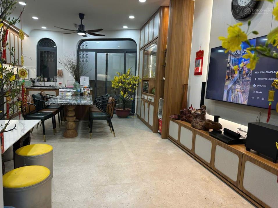 Bán Nhà 1 sẹc Lê Đức Thọ Phường 17 GV, DT 5x20m, 1 trệt 3 lầu ST. Giá 13,8 tỷ TL 15983290