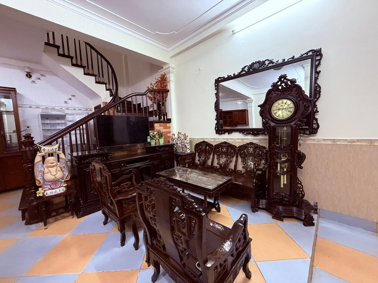 TRUNG TÂM BA ĐÌNH PHỐ NGỌC KHÁNH 41M 5T  GIÁ 9,8  TỶ  NGẦN PHỐ -FULL NỘI THẤT 15983349
