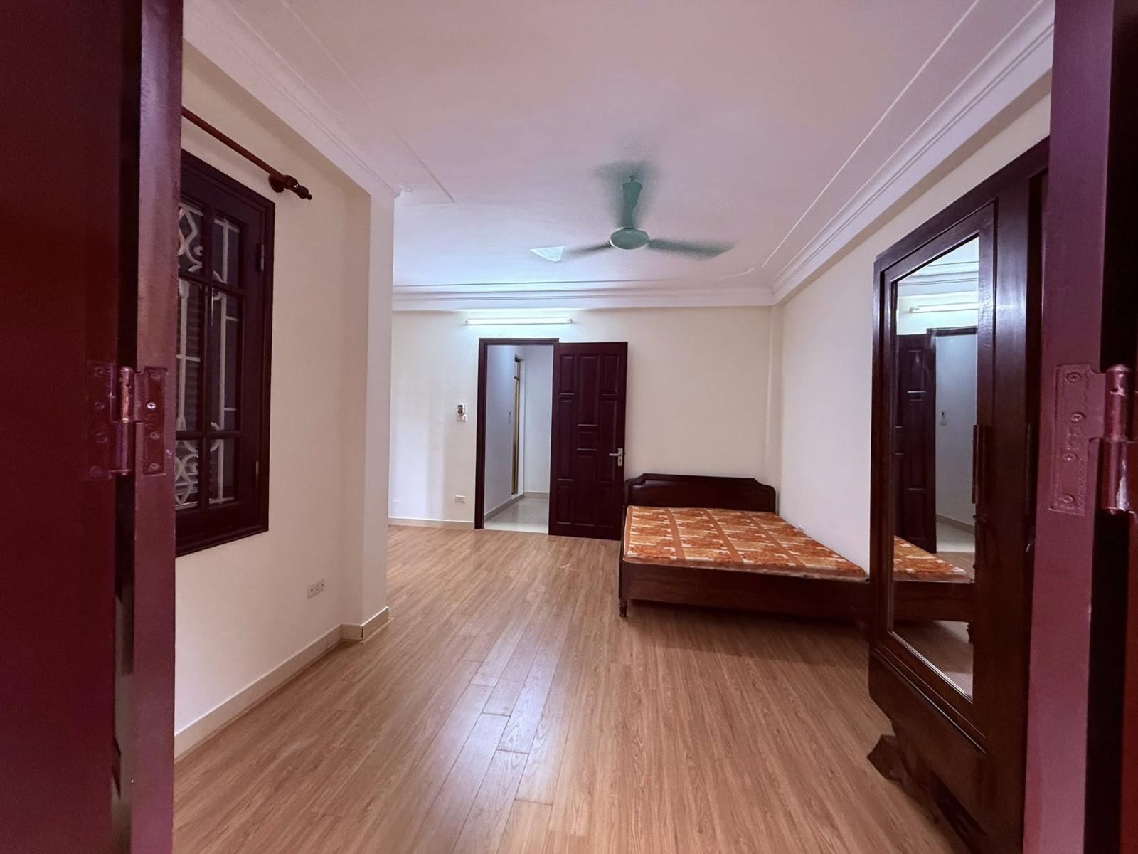 TRUNG TÂM BA ĐÌNH PHỐ NGỌC KHÁNH 41M 5T  GIÁ 9,8  TỶ  NGẦN PHỐ -FULL NỘI THẤT 15983349