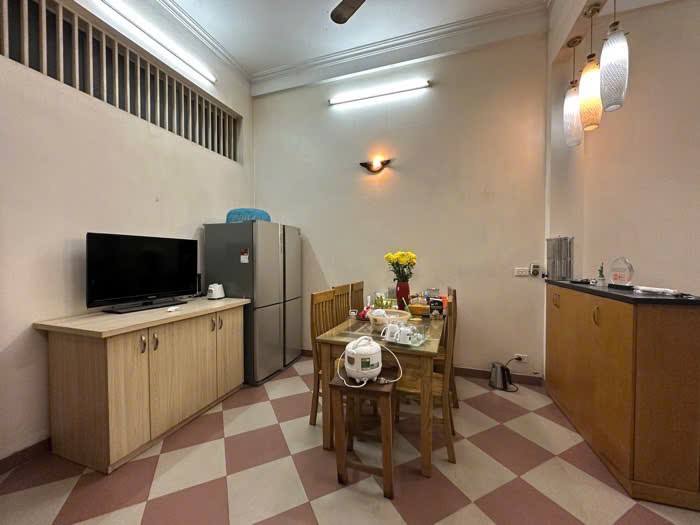 NHÀ PHỐ, ĐÔNG QUAN, CẦU GIẤY-VỈA HÈ-KD-Ô TÔ: 57M X5T, MT 5M, GIÁ 25,9 TỶ. 15983364