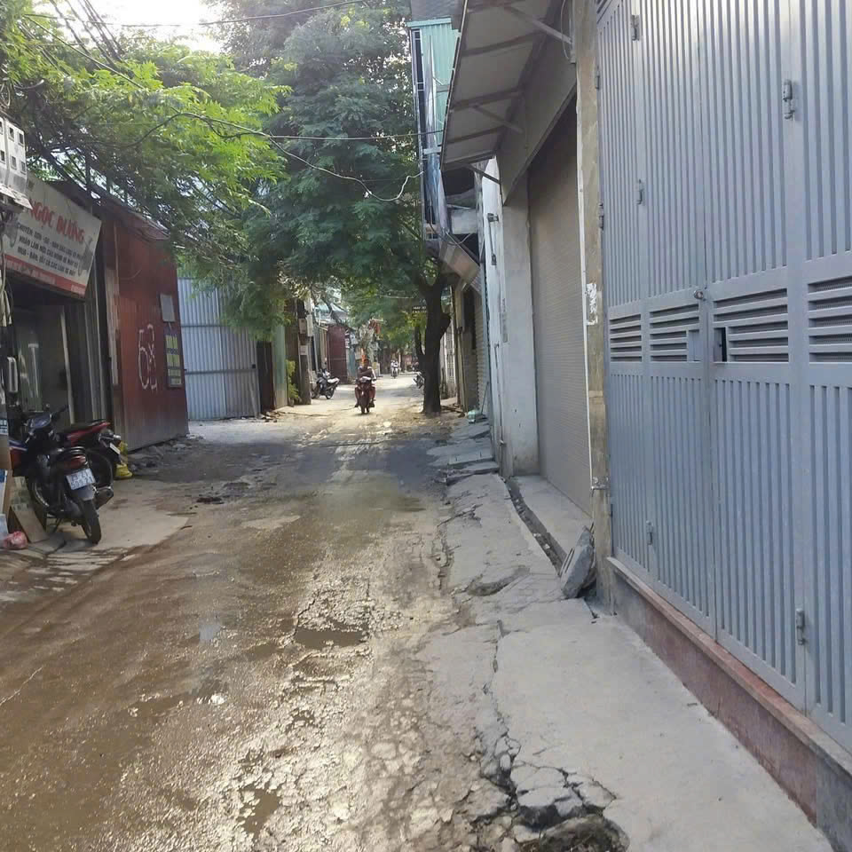 CHO THUÊ NHÀ 3,5 TẦNG – NGÕ 207 BÙI XƯƠNG TRẠCH , KHƯƠNG TRUNG, THANH XUÂN, HÀ NỘI– GIÁ 13 15983381