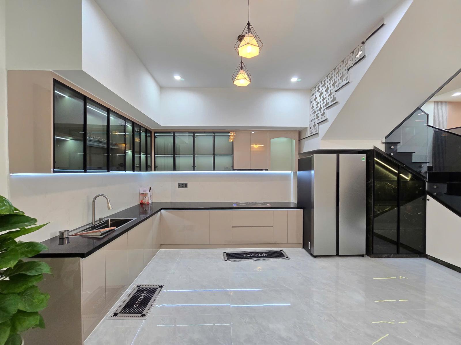 CẦN BÁN NHÀ 3 TẦNG ĐƯỜNG NGUYỄN ĐỨC THIỆU - DỌC BỜ SÔNG THĂNG LONG - CẨM LỆ - ĐÀ NẴN 15983384