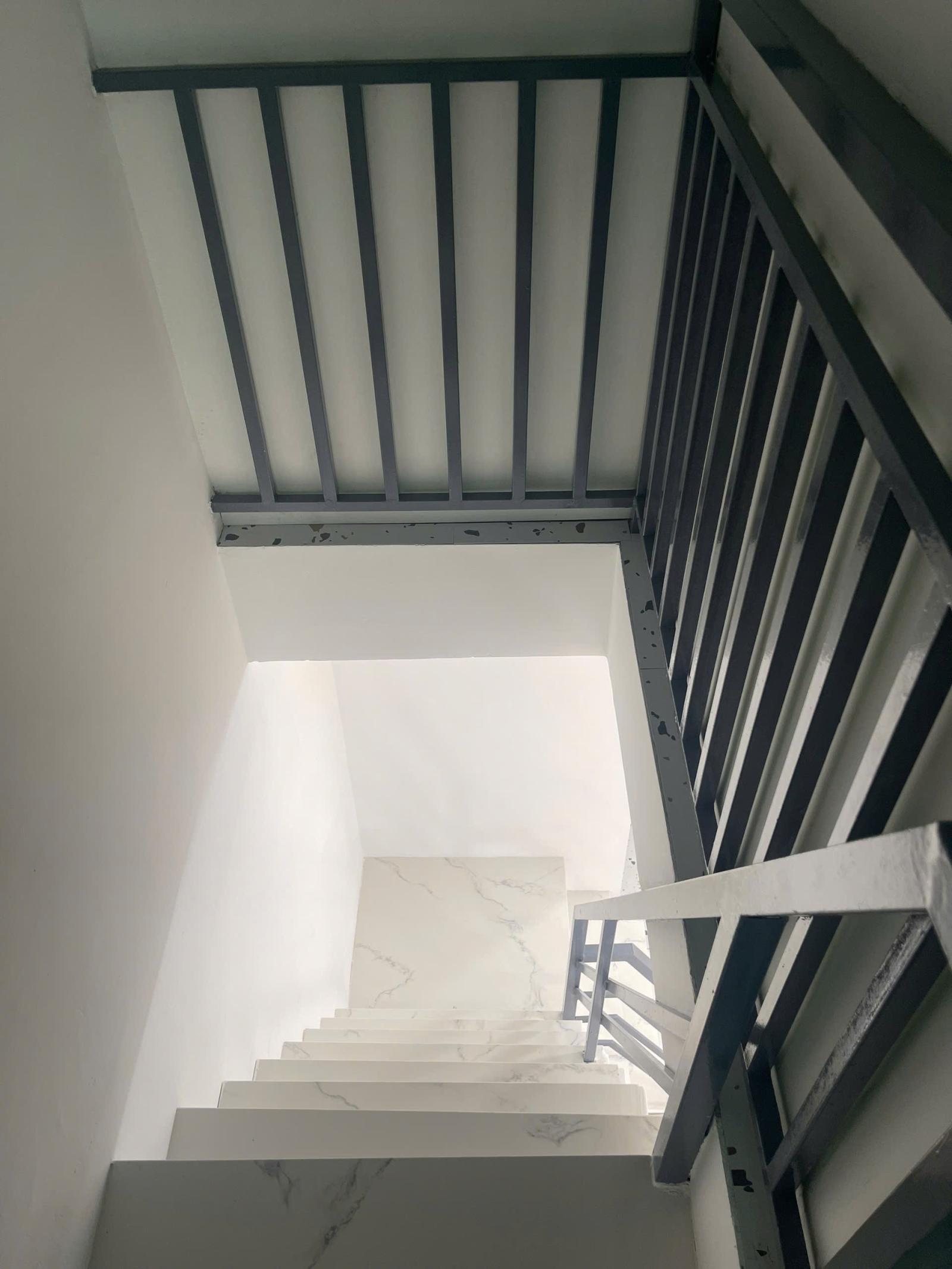 bán nhà hẽm Vip 291 Võ Văn Tần . trung tâm Quận 3 15983407