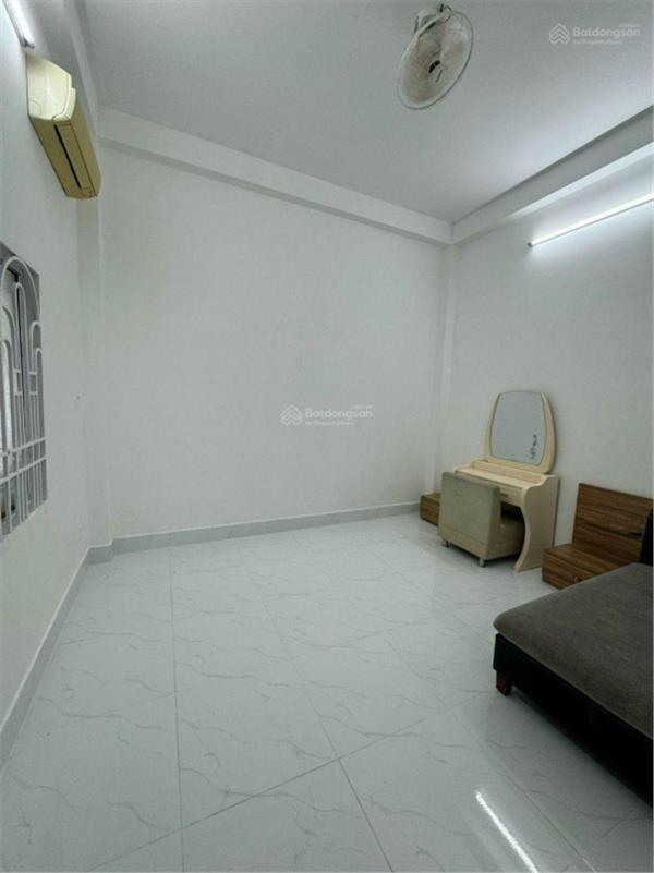 Nhà riêng 3 tầng tọa lạc tại trung tâm Gò Vấp, P17. DT 5,7x19=93m2 nhà còn mới vào ở ngay giá 8 tỷ 15983412