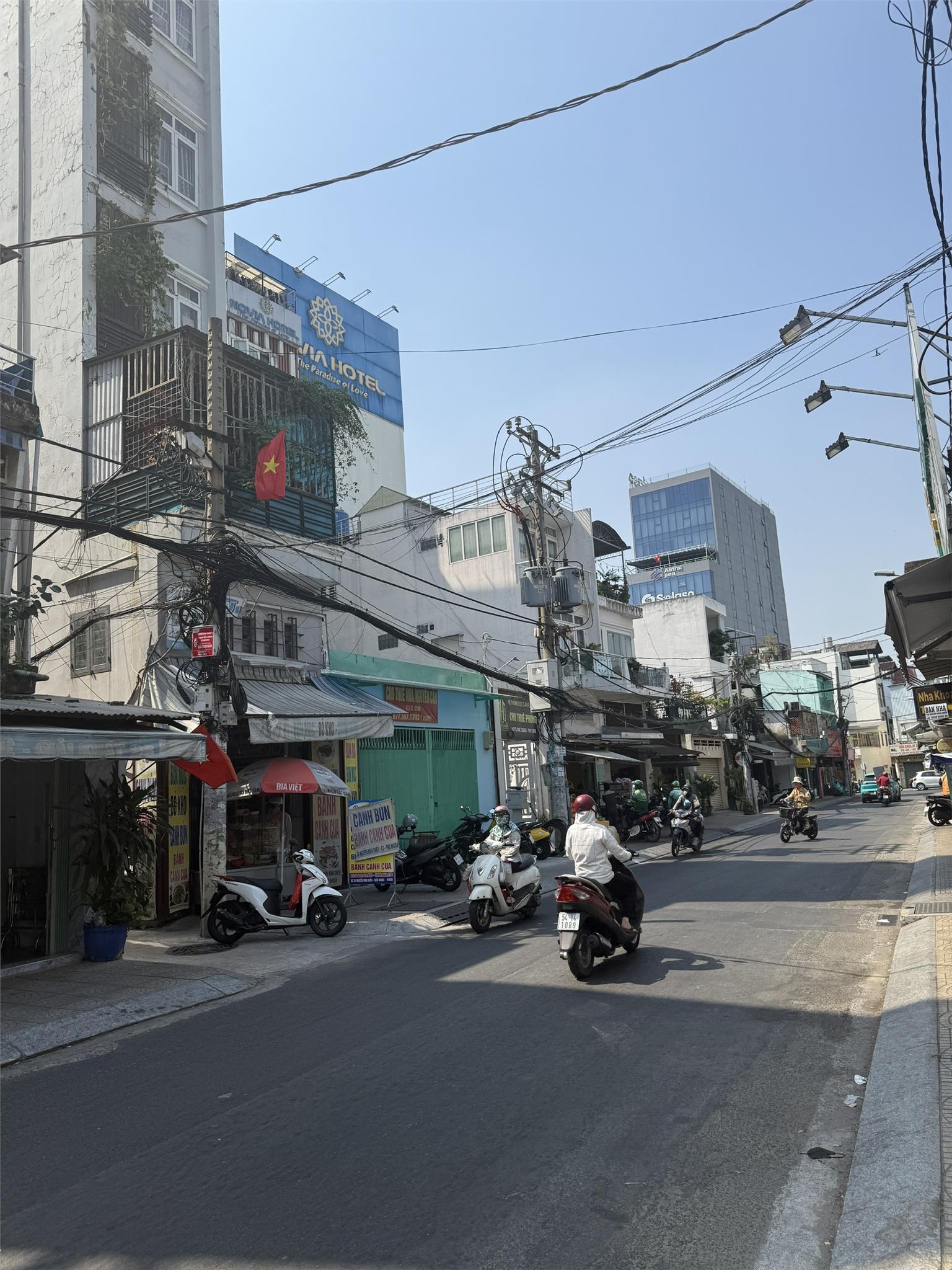 **Bán nhà MT đường Nguyễn Đình Chiểu, Phú Nhuận (4*17) 2 tầng 15983487