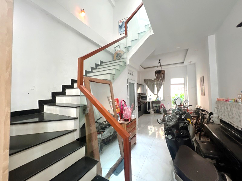 Bán Nhà Hiệp Bình Phước Thủ Đức 70m2, 3PN, Hẻm Ô Tô, Nhà 4 Tầng, Gần BV Hạnh Phúc, Giá 6,5 Tỷ 15983522