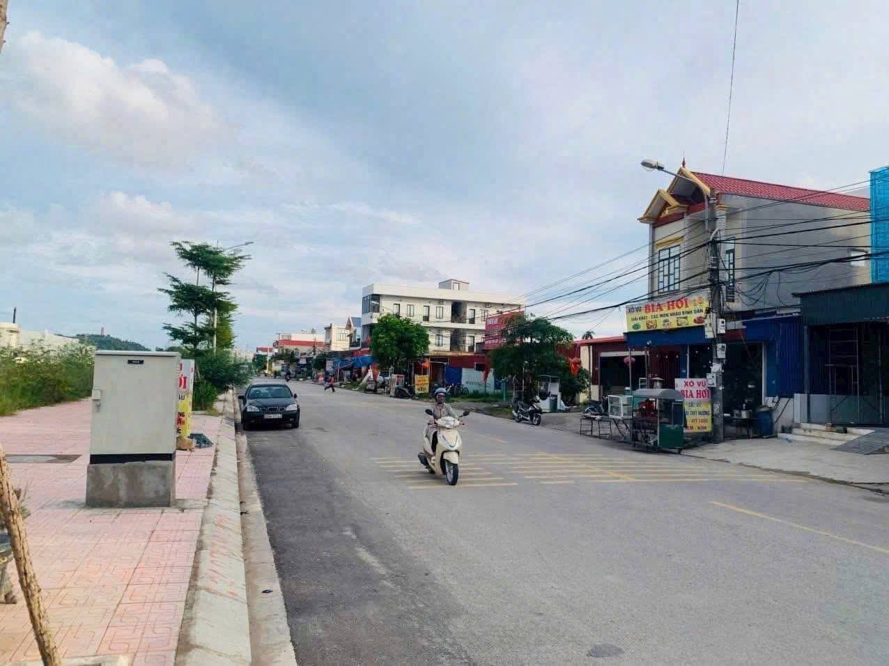 BÁN ĐẤT 117,5m2 MẶT ĐƯỜNG ĐỒNG NẺO – ĐỒ SƠN
 15983557