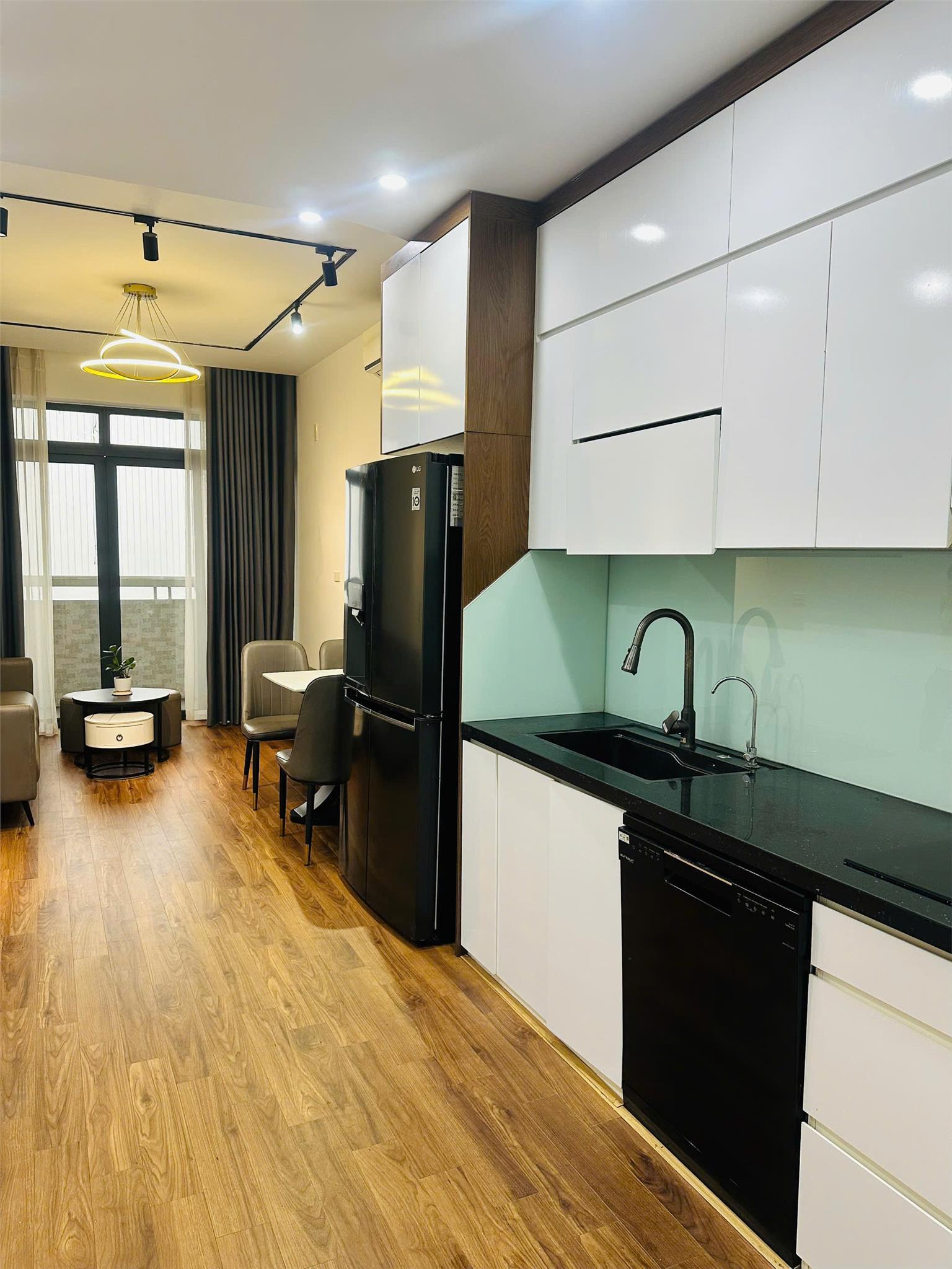 Chính chủ  bán căn hộ cc An Lạc Phùng Khoang 3n2vs  lô góc nội thất đep 6,2 tỷ ở ngay 15983568