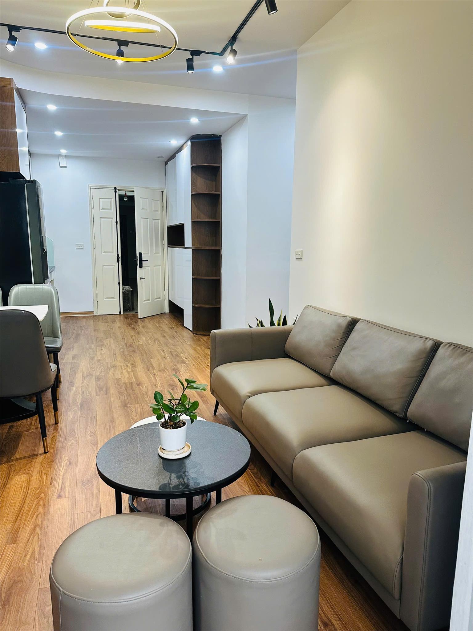 Chính chủ  bán căn hộ cc An Lạc Phùng Khoang 3n2vs  lô góc nội thất đep 6,2 tỷ ở ngay 15983568