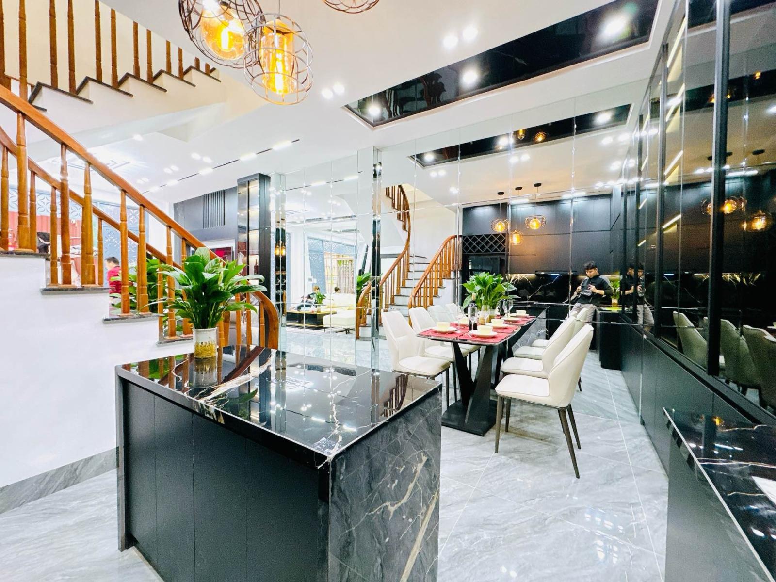 🔥NHÀ VƯƠNG THỪA VŨ PHÂN LÔ QUÂN ĐỘI HIẾM – Ô TÔ ĐỖ CỬA – NGÕ 5M THÊNH THANG 🔥
 15983600