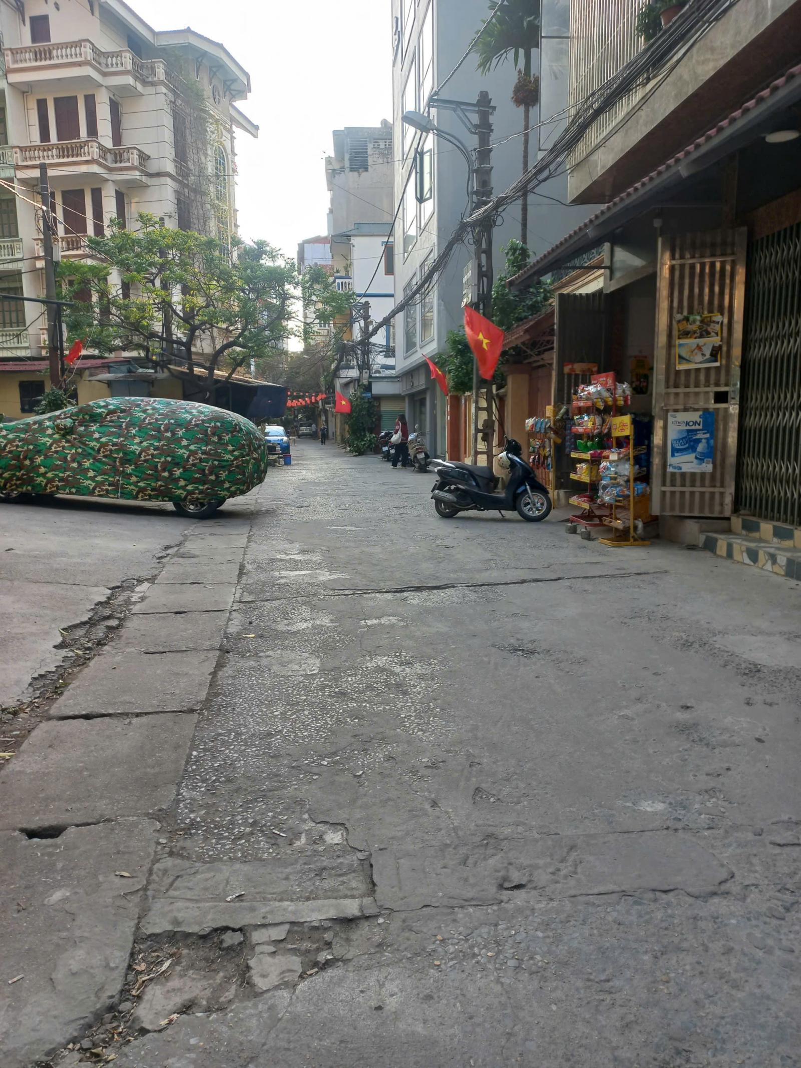 Cho thuê nhà phố Nguyễn Thị Định, Trung Hòa Nhân Chính 35tr/th 15983608