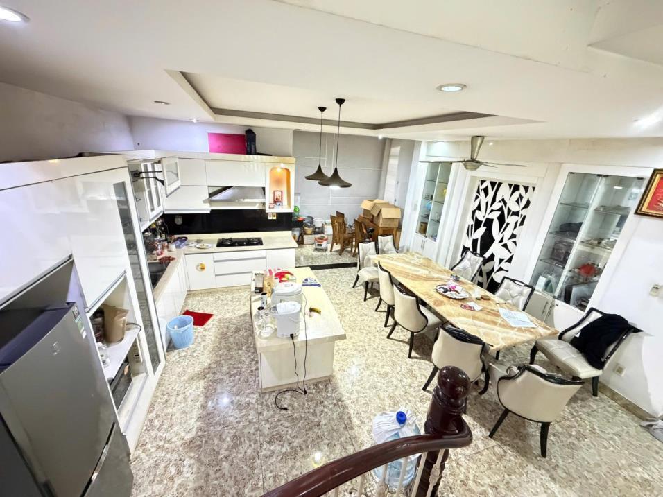 Nhà bán 6.55m x 23m. DTCN 120m - 5 lầu - gần mặt tiền Lê Hoàng Phái - P.17 - Gò Vấp 15983662