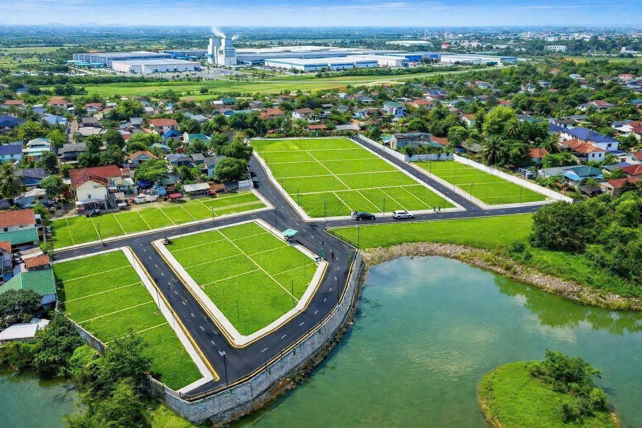 Cần bán gấp 100m2 view hồ cực thoáng cạnh Khu công nghệ cao. Chỉ 4x tr/m2. LH: 0948558676 15983709