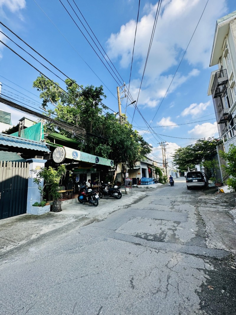 Bán nhà đường số 9, Hiệp Bình Chánh, Thủ Đức, TP HCM. DT 90m2, 3 tầng. Giá 9.25 tỷ. 15983711