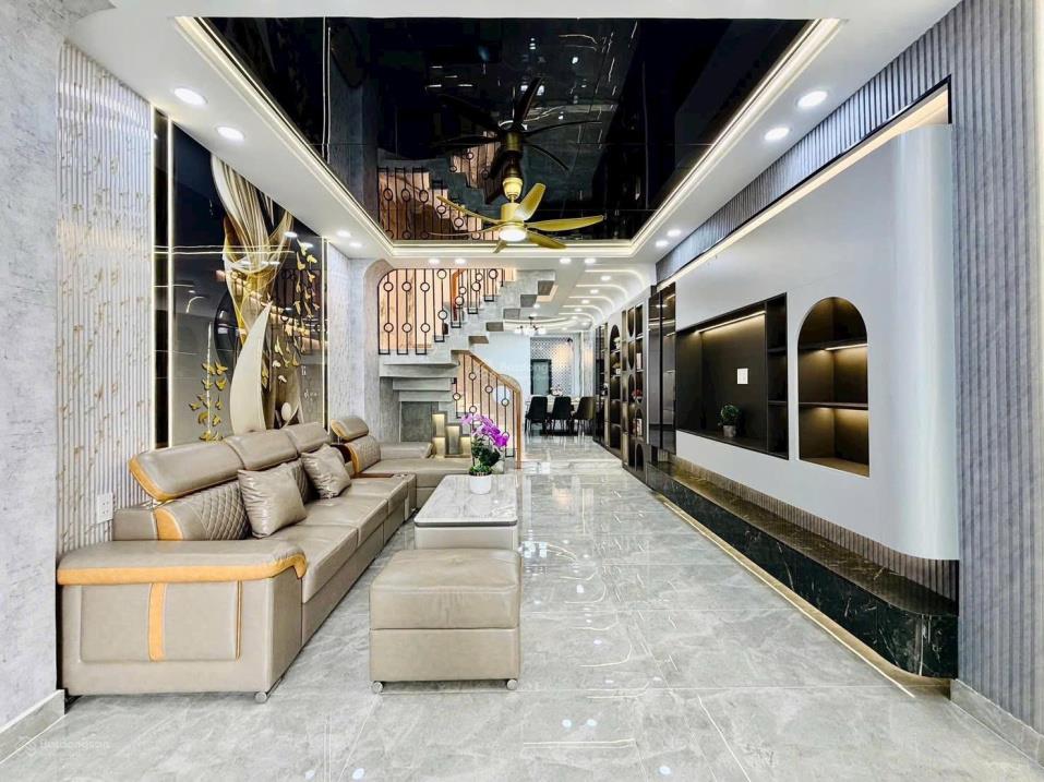 Siêu phẩm Nhà to cửa rộng - đường xe hơi vị trí: Quang Trung, AHT, Gò Vấp 15983724